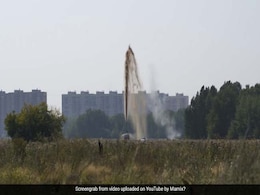 YouTuber Creates Giant Explosion With 10,000 Litres Of Coca-Cola YouTuber Creates Giant Explosion With 10,000 Litres Of Coca-Cola