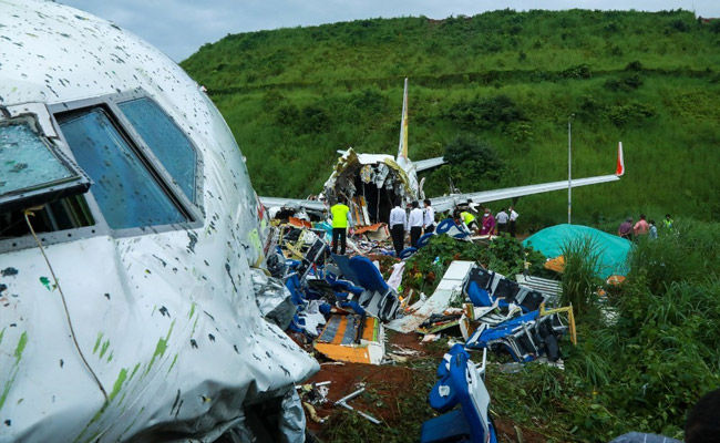 Kerala Plane Crash Air India Express Plane Landed 1 Km Beyond Runway Threshold At High Speed In Kerala Airport Kerala Plane Crash Air India Express Plane Landed 1 Km Beyond Runway Threshold At High Speed In Kerala Airport