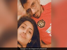 क्रिकेटर युजवेंद्र चहल मंगेतर Dhanashree के साथ 'कुर्ता पाजामा' पर क्यूट एक्सप्रेशंस देते आए नजर- देखें Video क्रिकेटर युजवेंद्र चहल मंगेतर Dhanashree के साथ 'कुर्ता पाजामा' पर क्यूट एक्सप्रेशंस देते आए नजर- देखें Video