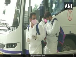 IPL 2020 के लिए राजस्थान रॉयल्स की टीम UAE हुई रवाना, PPE Kit में दिखे खिलाड़ी IPL 2020 के लिए राजस्थान रॉयल्स की टीम UAE हुई रवाना, PPE Kit में दिखे खिलाड़ी