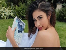 मौनी रॉय ने गार्डन में कराया Photoshoot, व्हाइट आउटफिट में दिखा एक्ट्रेस का जबरदस्त अंदाज मौनी रॉय ने गार्डन में कराया Photoshoot, व्हाइट आउटफिट में दिखा एक्ट्रेस का जबरदस्त अंदाज