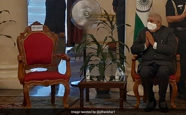 "Vacant Seat Speaks Volumes": Bengal Governor Hits Out At Mamata Banerjee