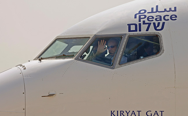 First Commercial Flight Between UAE-Israel Takes Off Following Peace Deal