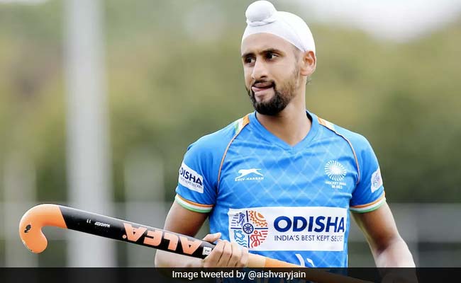 भारतीय हॉकी टीम के खिलाड़ी मनदीप सिंह कोरोना पॉजिटिव पाए गए, अबतक 6 हॉकी खिलाड़ी हुए संक्रमण का शिकार