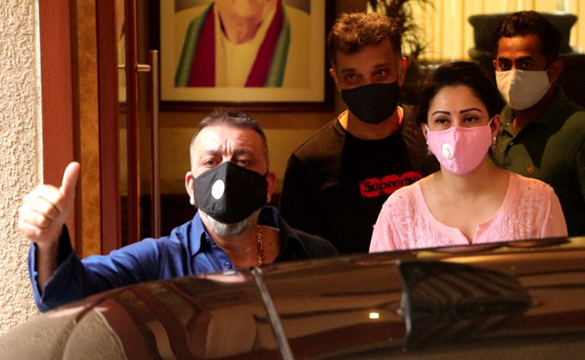 "Pray For Me," Says Sanjay Dutt While Leaving For Hospital, Wife Maanyata By His Side