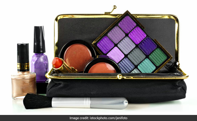Stylish Vanity Boxes To Organise Your Precious Makeup Products