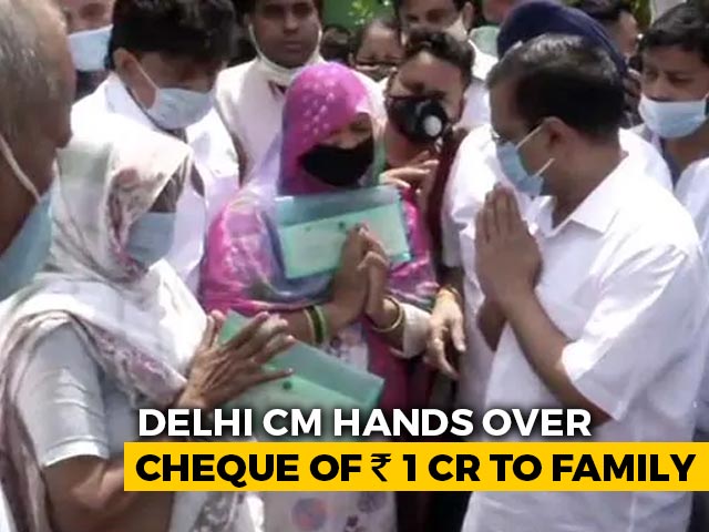 Rs 1 Crore For Family Of Delhi Sanitation Worker Who Died Of Covid