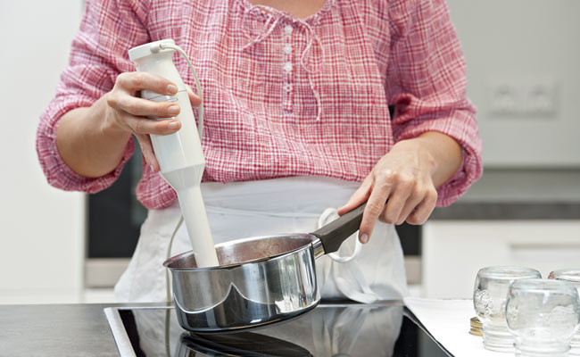If You Are A Cooking Enthusiast, Grab These Top Rated Hand Blenders