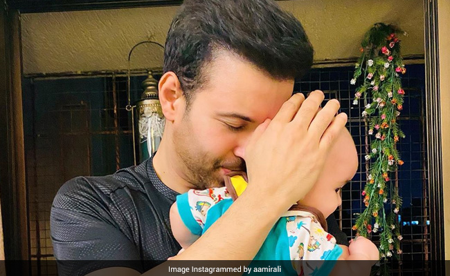 Trending: Aamir Ali Introduces The World To One-Year-Old Daughter. Sanjeeda Shaikh MIA