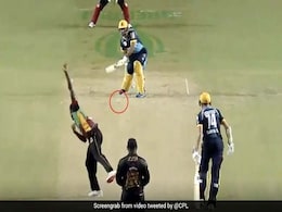 CPL 2020: राशिद खान ने अजीबोगरीब तरह से जड़ा छक्का, देख हैरान रह गया गेंदबाज... देखें Video CPL 2020: राशिद खान ने अजीबोगरीब तरह से जड़ा छक्का, देख हैरान रह गया गेंदबाज... देखें Video