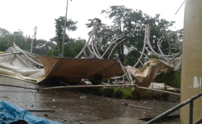 Waterlogging, Building Damage: Videos Show Severe Mumbai Rain Situation