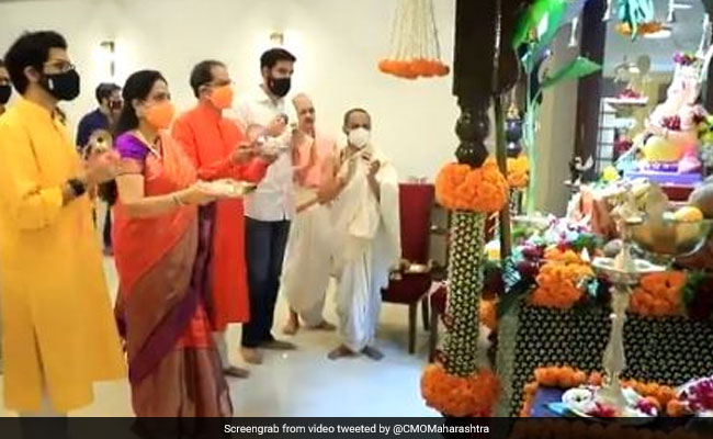 Watch: Uddhav Thackeray Offers Ganesh Chaturthi Prayers With Family