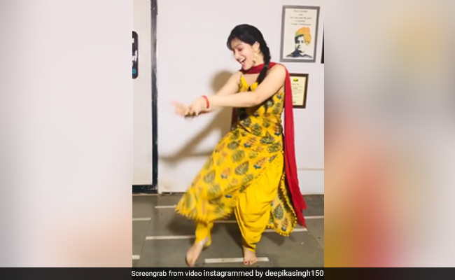 Deepika Singh ने पीला सूट पहनकर 'चूड़ी भी जिद पे आई है' सॉन्ग पर जमकर किया डांस, देखें Video
