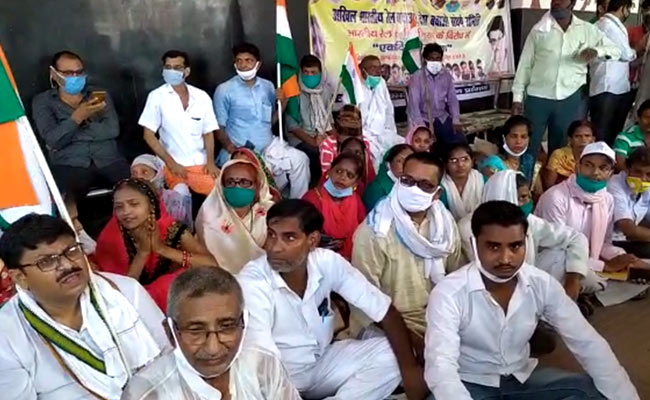 निजीकरण का विरोध हमेशा फ़ैसले के बाद क्यों होता है, अपनी-अपनी कंपनी का क्यों होता है?