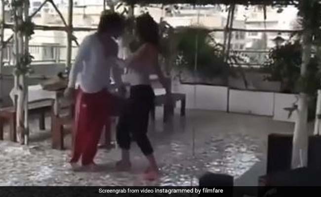 दिशा पटानी और टाइगर श्राफ ने 'बेफिक्रा सॉन्ग' पर किया जोरदार डांस, VIDEO ने मचाई धूम