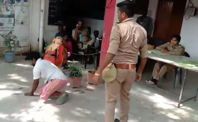 UP: कन्नौज में पुलिसकर्मी ने की दिव्यांग से बदसलूकी, घसीटकर ले गया चौकी; VIDEO वायरल