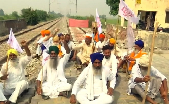Punjab Farmers Begin 3-Day Protest Against Farm Bills, Block Rail Tracks