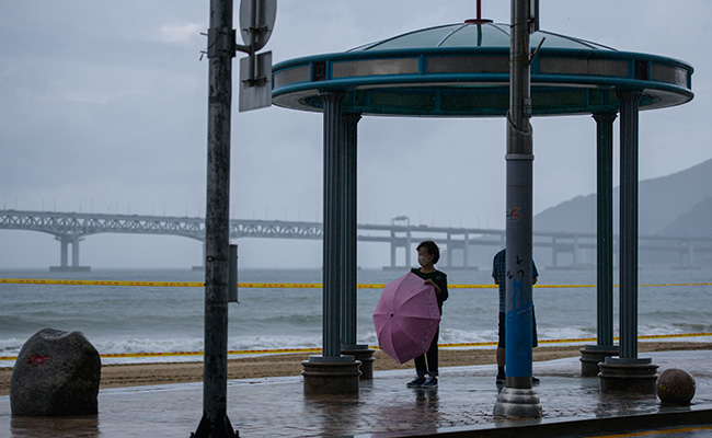 Two Koreas On High Alert As Typhoon Approaches Peninsula
