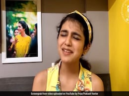 प्रिया प्रकाश वारियर ने अब सिंगिंग में चलाया जादू, 'चन्ना मेरेया' सॉन्ग गाकर जीता फैन्स का दिल- देखें Video प्रिया प्रकाश वारियर ने अब सिंगिंग में चलाया जादू, 'चन्ना मेरेया' सॉन्ग गाकर जीता फैन्स का दिल- देखें Video