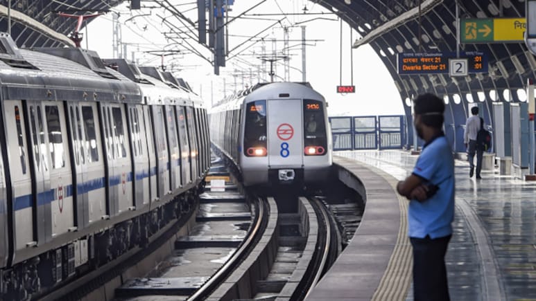 Reach Metro Station 20 Minutes Early: Delhi Cops To Passengers After Blast