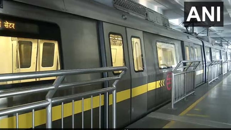 Delhi Metro's Yellow Line Services Delayed During Peak Hours