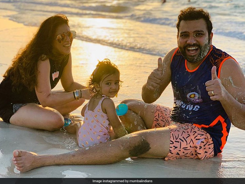 IPL 2020: Rohit Sharma, Other Mumbai Indians Stars And Families Enjoy Quality Time At The Beach. Watch