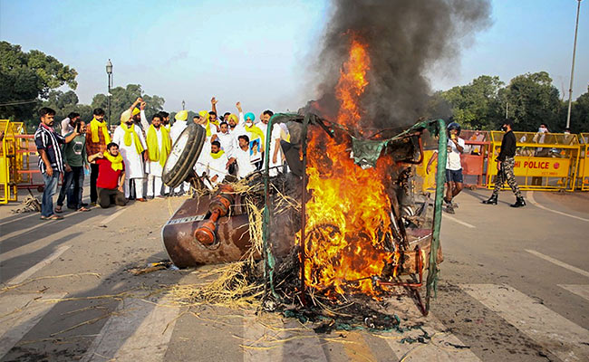 Delhi Police Arrests Punjab Youth Congress Chief Over India Gate Protest
