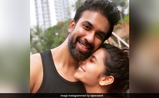 Another Day, Another Loved Up Pic Of Rajeev Sen And Charu Asopa