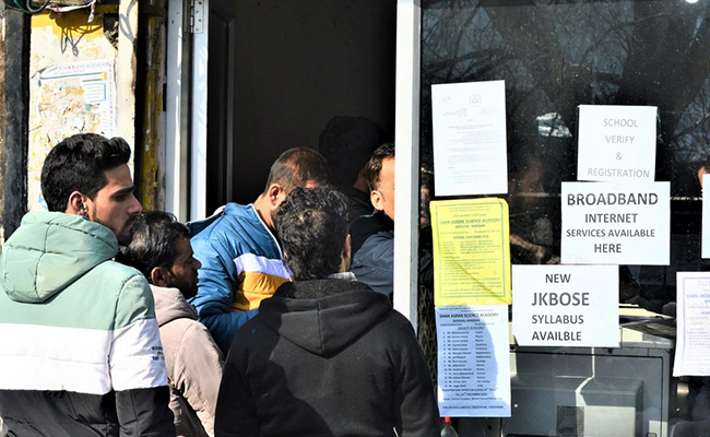 "2G Enough For E-Learning": Centre Defends Throttled Internet In Kashmir