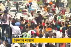 पंजाब में कृषि बिलों का विरोध, नवजोत सिंह सिद्धू भी सड़क पर उतरे पंजाब में कृषि बिलों का विरोध, नवजोत सिंह सिद्धू भी सड़क पर उतरे
