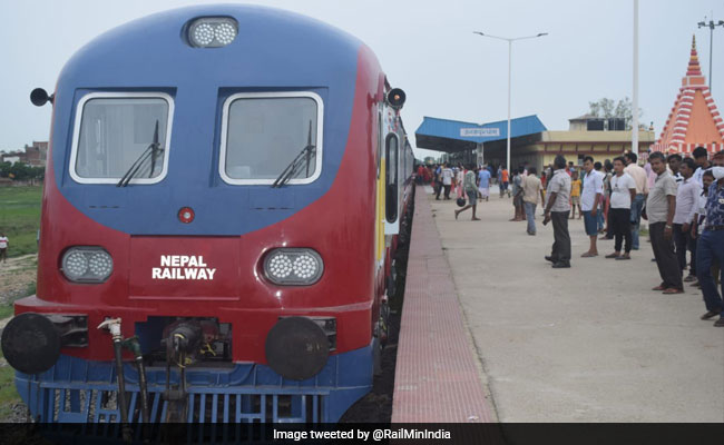 India Delivers Two Diesel-Electric Multiple Unit Trains To Nepal