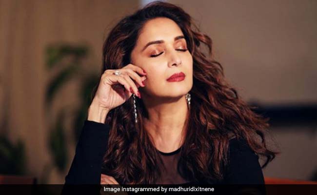 Madhuri Dixit's Rose Gold Eye Makeup And Red Lips Set The Beauty Bar High