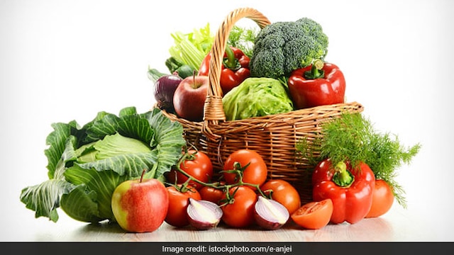 People who follow a vegetarian diet tend to consume more vegetables, fruits, and nuts, says study
