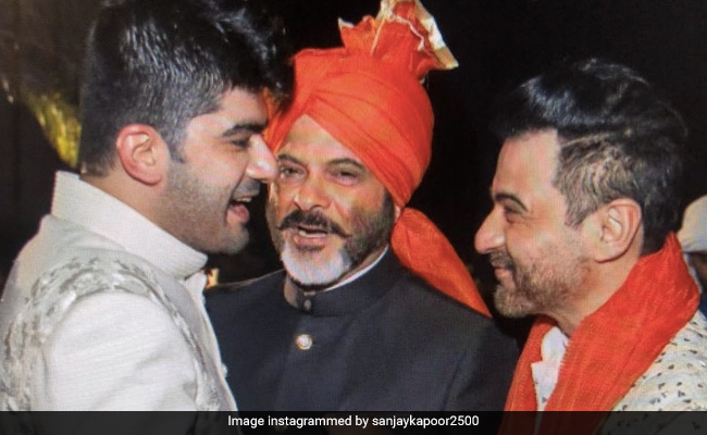 A Pic Of Birthday Boy Akshay Marwah "Giving Advice To <i>Mamus</i>" Anil And Sanjay Kapoor