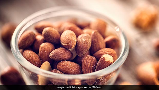 Try Roasted Almonds (<i>Badam</i>) For Healthy Snacking On Weight Loss Diet With These Sweet And Savoury Recipes
