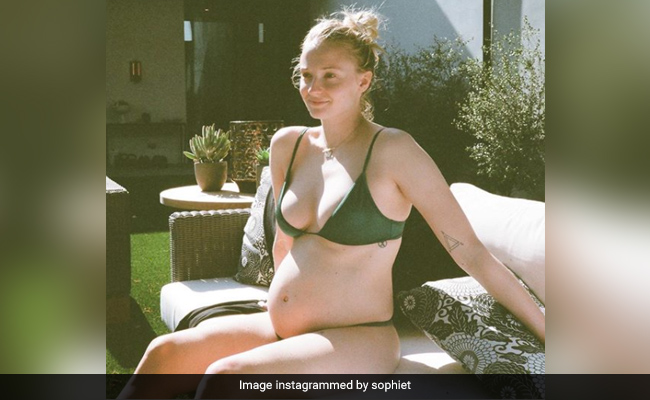 Sophie Turner Flips Through Her Pregnancy Album. See Baby Bump Throwbacks