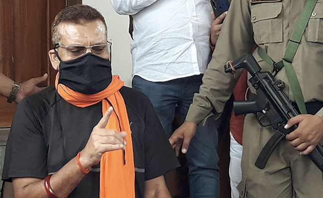 टिकट के लिए राजनीति में नहीं आया था, सेवा का मौका चाहता था: बिहार के पूर्व DGP गुप्तेश्वर पांडेय टिकट के लिए राजनीति में नहीं आया था, सेवा का मौका चाहता था: बिहार के पूर्व DGP गुप्तेश्वर पांडेय