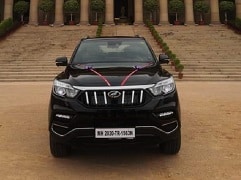 First BS6 Mahindra Alturas G4 SUV Delivered To The President Of India