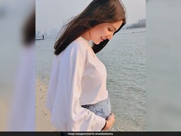 "My Whole World...": Virat Kohli's Adorable Comment On Anushka Sharma's Baby Bump Pic "My Whole World...": Virat Kohli's Adorable Comment On Anushka Sharma's Baby Bump Pic
