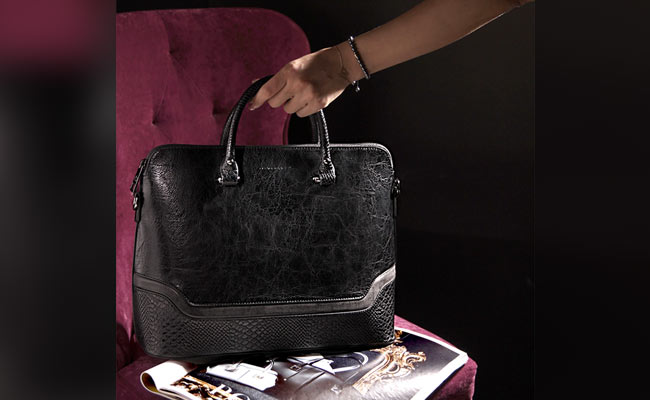 You May Not Believe Us But These Premium Handbags Are At Up To 70% Off
