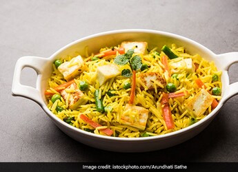 Quick Lunch Recipe: How To Make Tawa Pulao In Just 10 Minutes