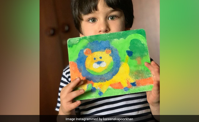 In Kareena Kapoor's World, Taimur Is "The King Of The Jungle." Here's Proof