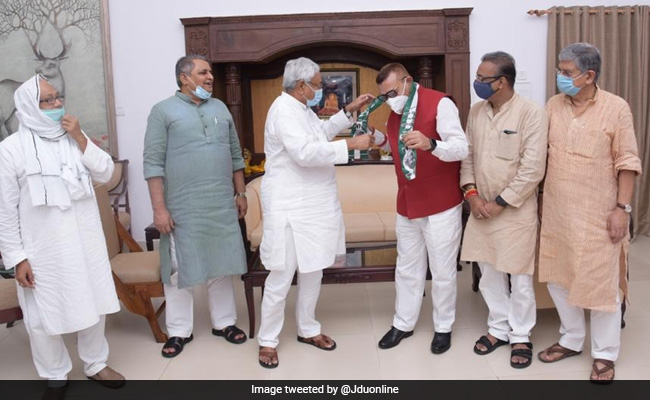Ex-Police Chief Joins Nitish Kumar's Party A Month Before Bihar Election