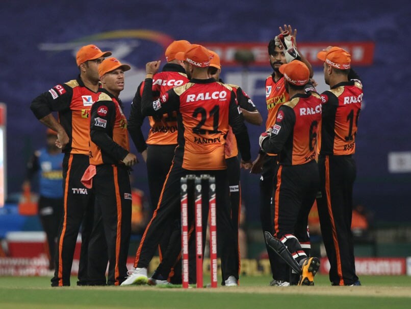 Ipl Live Score Kkr Vs Srh Dinesh Karthik Falls Cheaply Kolkata Knight Riders 3 Down In Chase Of 143