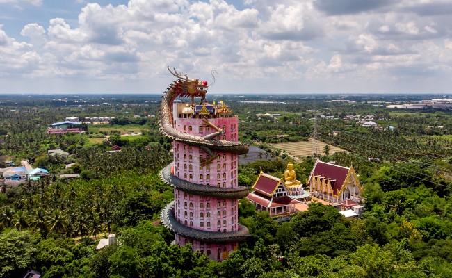 Thai Temples Get Quirkier For Tourists With Dragons And Dungeons