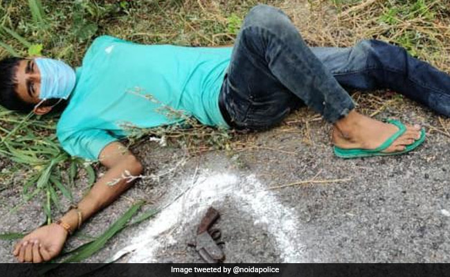 Men Who Robbed UP Store After Sanitising Hands Arrested In Encounter: Cops