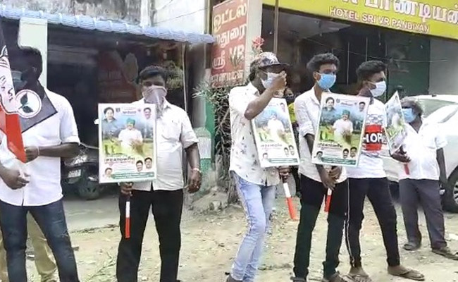 Amid Covid, Hundreds Of Supporters Meet Tamil Nadu Chief Minister
