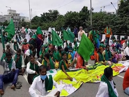 किसान बिलों को लेकर विपक्षी पार्टियों ने कसी कमर, देशव्यापी प्रदर्शन की तैयारी, पढ़ें 10 बातें किसान बिलों को लेकर विपक्षी पार्टियों ने कसी कमर, देशव्यापी प्रदर्शन की तैयारी, पढ़ें 10 बातें