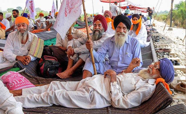 Twitter Blocks 250 Accounts Over "Provocative" Posts On Farmers' Protest