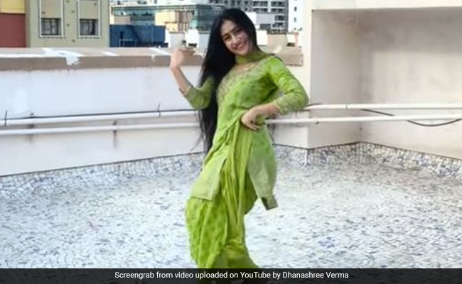 युजवेंद्र चहल की मंगेतर धनाश्री वर्मा ने हरे कलर का सूट पहन पंजाबी गाने पर किया धमाकेदार डांस- देखें Video